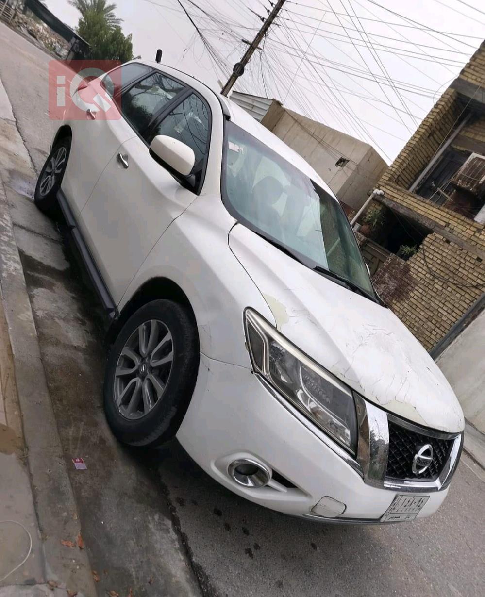 نیسان پاسفایندەر